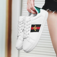 Load image into Gallery viewer, 2019 Autumn Fashion Girls Casual Shoes Girl Sneakers GG Shoe All-match Bee Embroidered Breathable Flat Leather Shoes